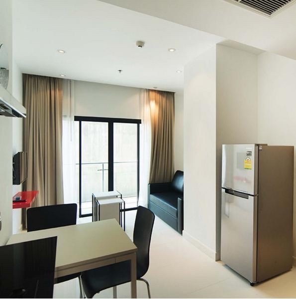 R131 The Axis condo Thappraya Studio 38 square meters Rental price 9000 baht