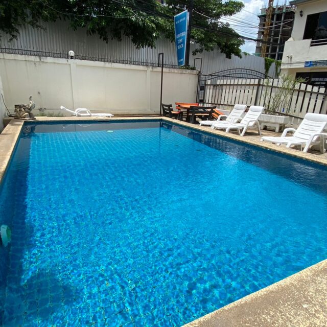 P039 Townhome Cozy Beach 4Bed 4Bath Pratumnak Rent 20000 Baht