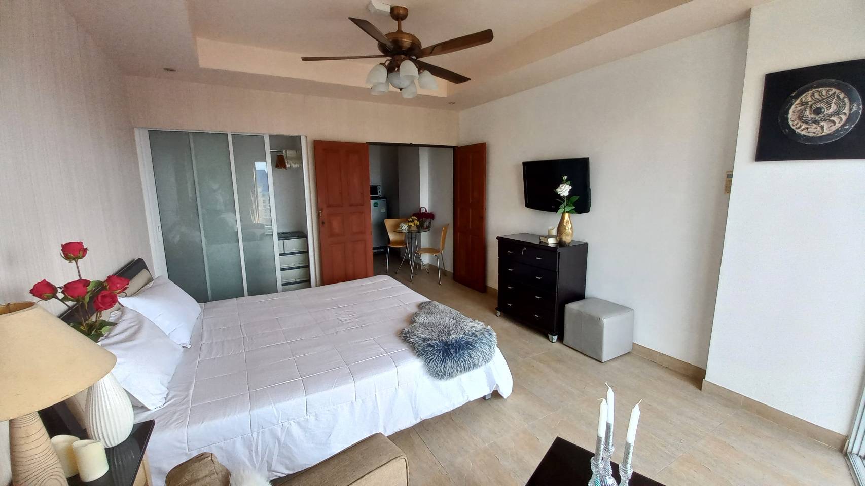 P081 View Talay 1A Jomtien Studio Rent 9500 Baht