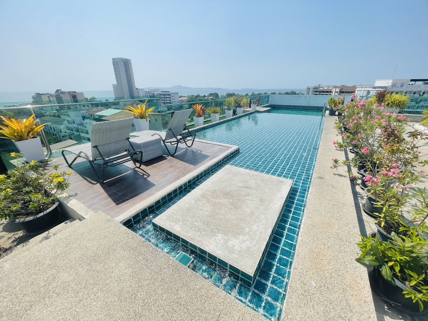 R144 Laguna Bay 1 Pratumnak Studio 30 sqm Rental Price 10000 baht